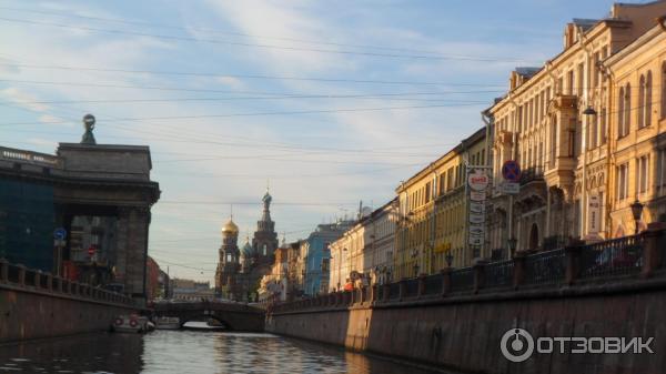 Водная экскурсия по рекам и каналам Санкт-Петербурга (Россия) фото