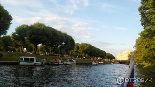 Водная экскурсия по рекам и каналам Санкт-Петербурга (Россия) фото