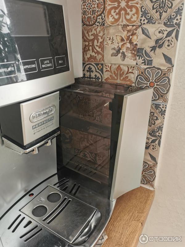 Кофеварка DeLonghi Perfecta ESAM 5600 фото