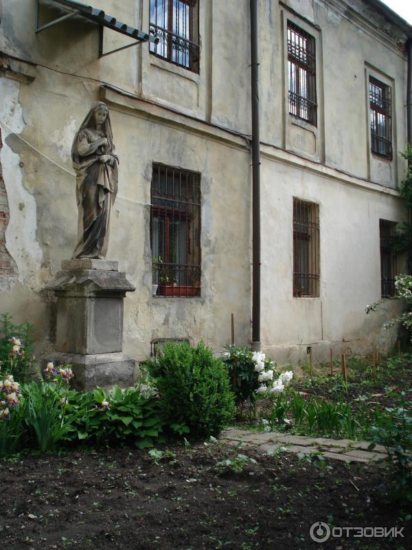 Армянский кафедральный собор Успения Пресвятой Богородицы XIV-XV век (Украина, Львов) фото