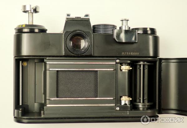 Пленочный зеркальный фотоаппарат Зенит-11