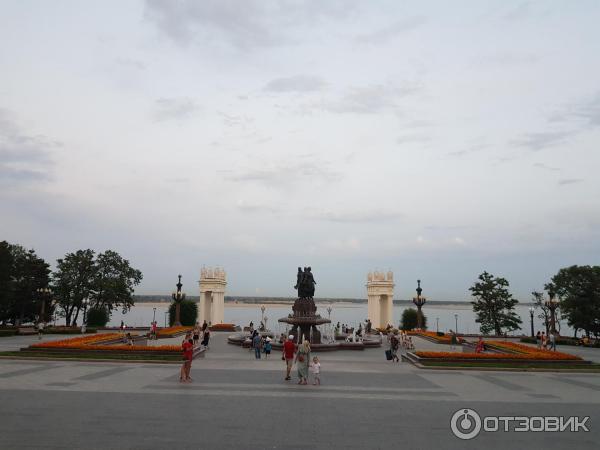 Площадь Павших борцов (Россия, Волгоград) фото