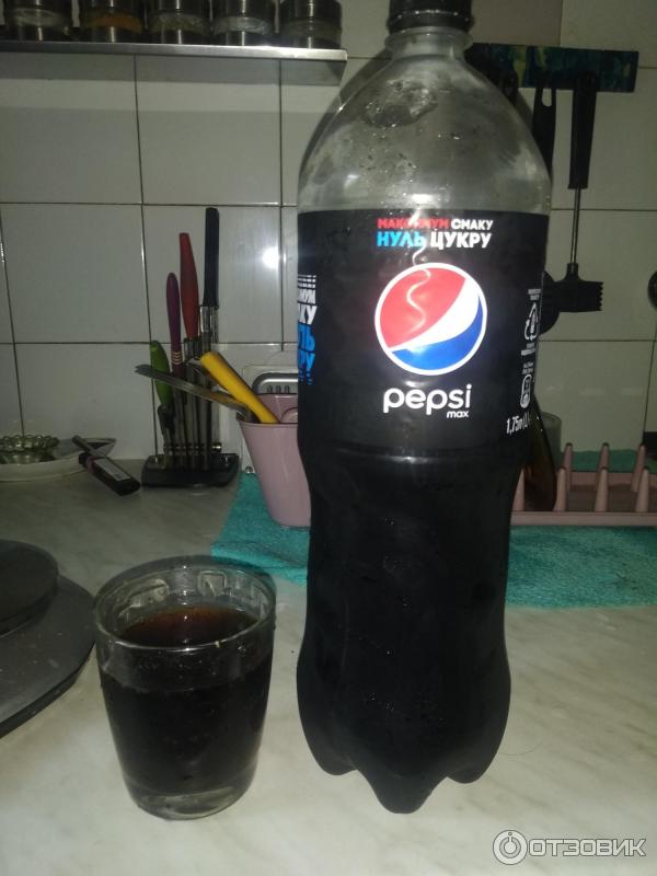 Газированный напиток Pepsi cola фото