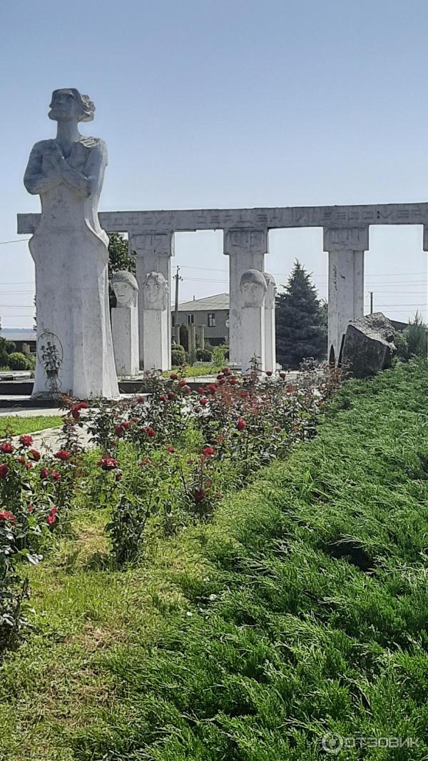 Отдых на Азовском море в поселке Урзуф (Украина, Донецкая область) фото