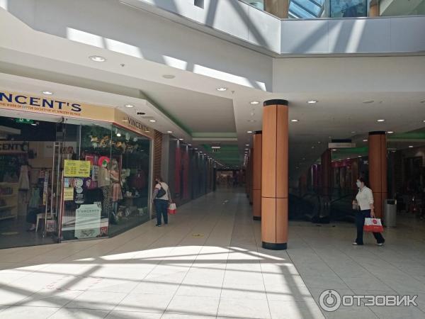 Торговый центр Laurence Shopping Centre (Ирландия, Дроэда) фото