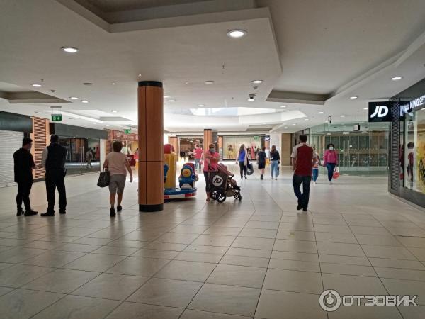 Торговый центр Laurence Shopping Centre (Ирландия, Дроэда) фото