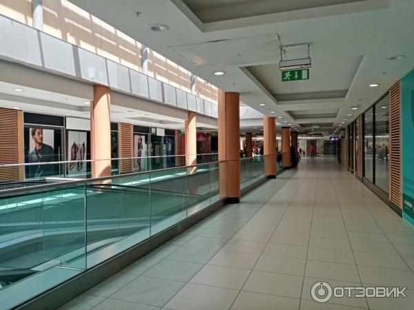 Торговый центр Laurence Shopping Centre (Ирландия, Дроэда) фото