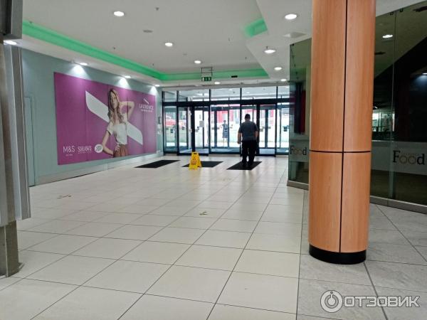 Торговый центр Laurence Shopping Centre (Ирландия, Дроэда) фото