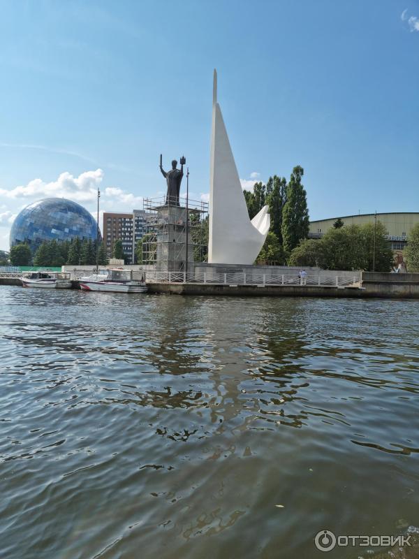 Водная экскурсия по реке Преголь (Россия, Калининград) фото