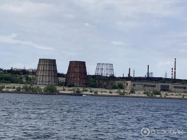 Прогулка на теплоходе по реке Волга (Россия, Волгоград) фото