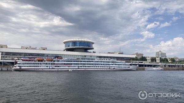 Прогулка на теплоходе по реке Волга (Россия, Волгоград) фото