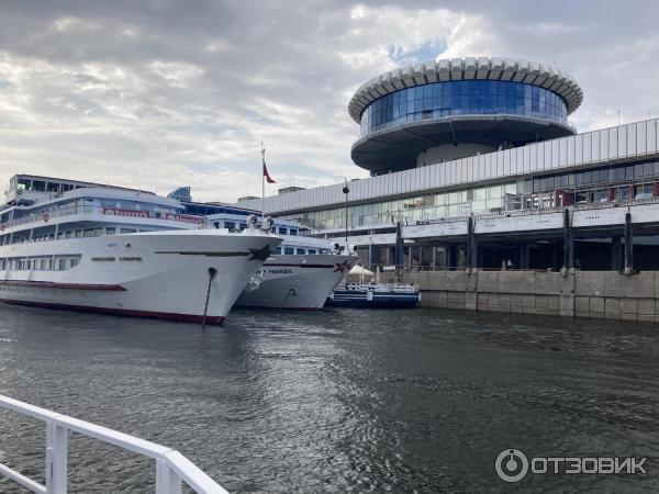 Прогулка на теплоходе по реке Волга (Россия, Волгоград) фото