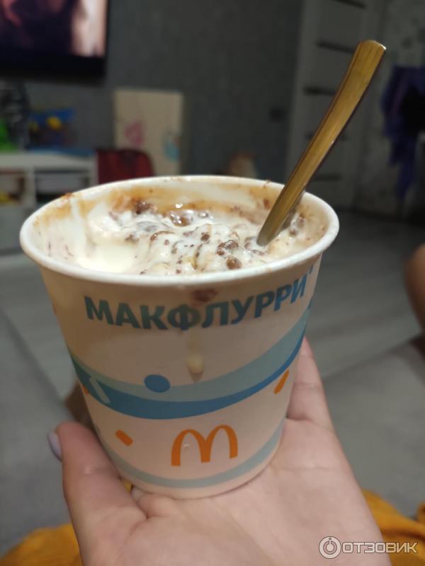 Мороженое McDonald's Макфлурри фото