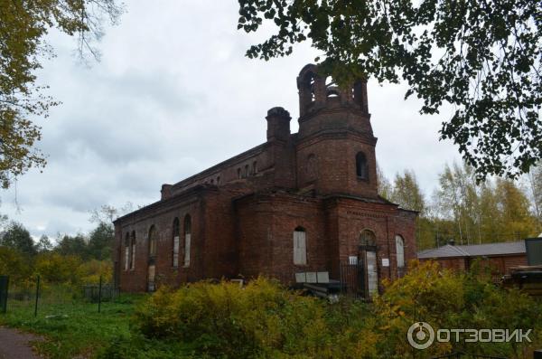 Троицкая церковь в Ломоносове