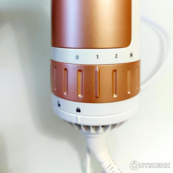 Фен-щетка Rowenta Brush Activ Compact CF9520F0 фото