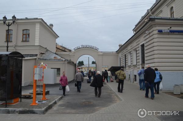 Выход с Гатчинского двора