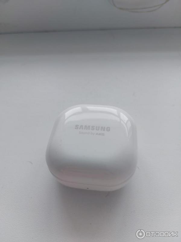 Беспроводные наушники Samsung Galaxy Buds Live фото