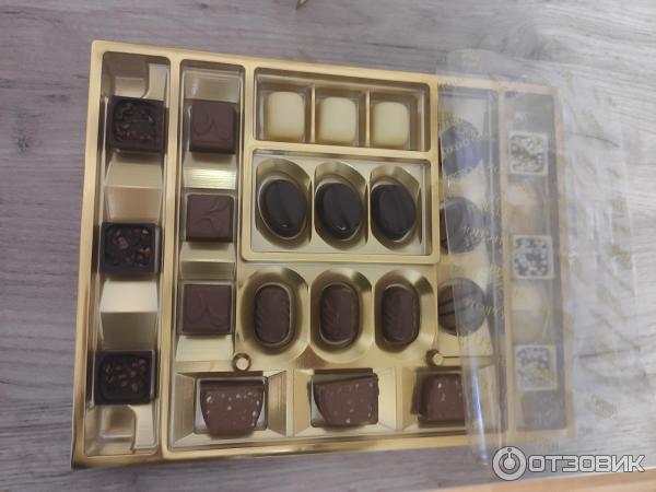 Набор конфет Ferrero Golden Gallery Signature