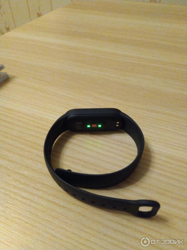 Смарт-браслет Xiaomi Mi Band 5 фото