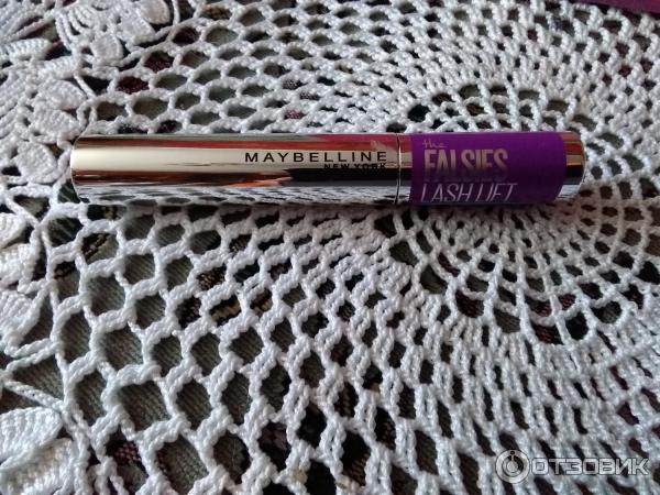 Maybelline new york falsies lash lift waterproof тушь черного цвета фото