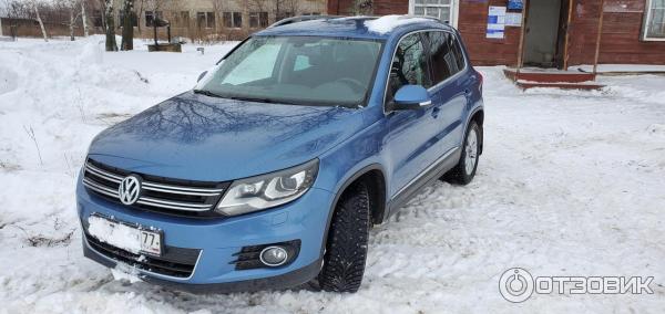 Автомобиль Volkswagen Tiguan 2.0 TSI фото