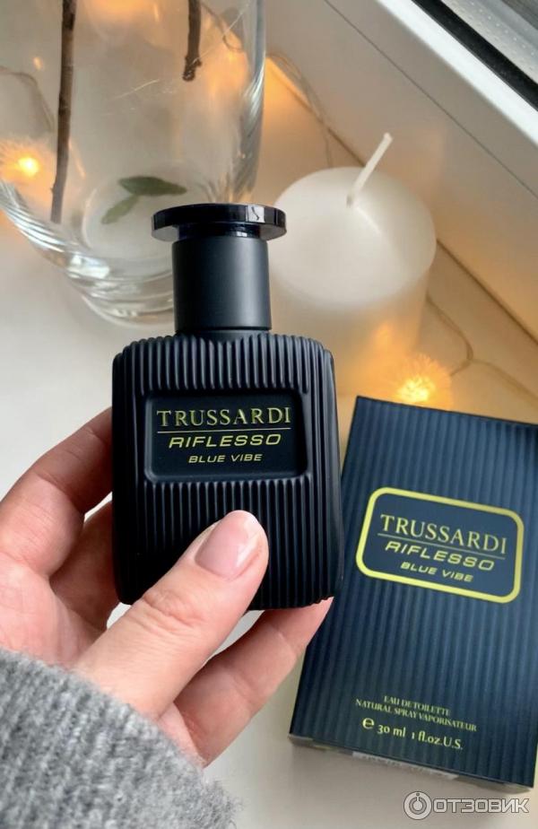 Туалетная вода trussardi riflesso. Труссарди Рифлессо мужские. Trussardi духи мужские riflesso. Труссарди Рифлессо Блю Вайб мужские. Trussardi riflesso Blue Vibe.