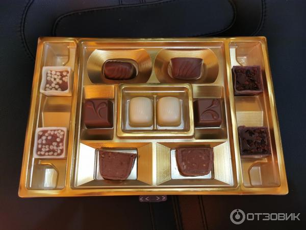 Набор конфет Ferrero Golden Gallery Signature фото
