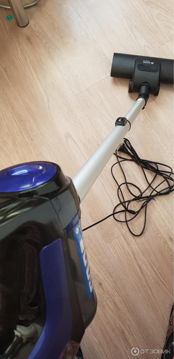 Отзыв о Пылесрс вертикальный Vitek 8126 VT | Маневренный, легкий ...