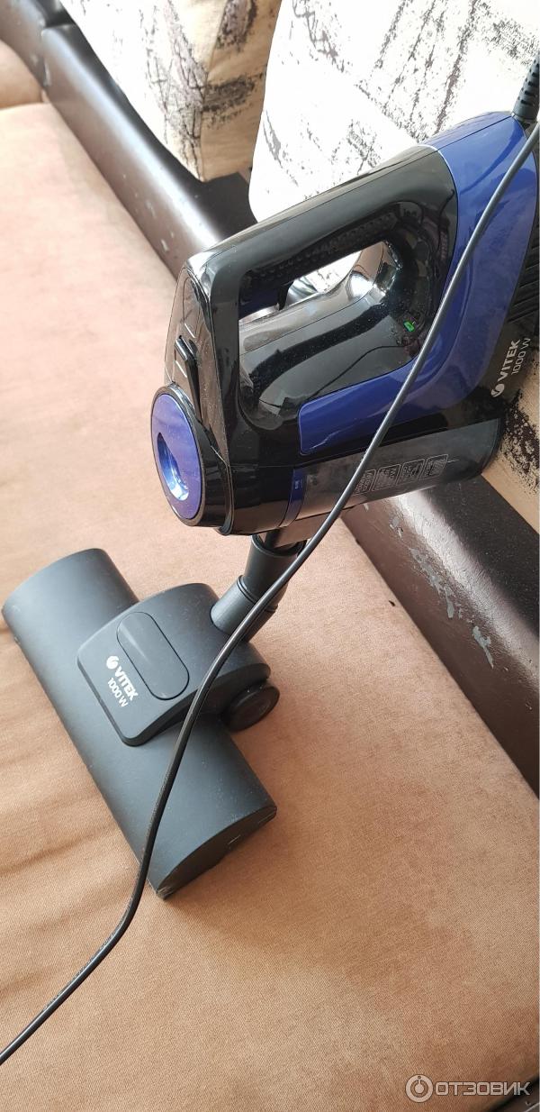 Отзыв о Пылесрс вертикальный Vitek 8126 VT | Маневренный, легкий ...