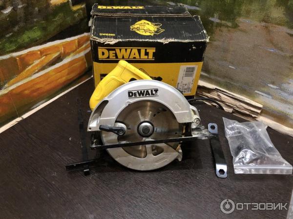 Циркулярная пила DeWalt DWE 560 фото