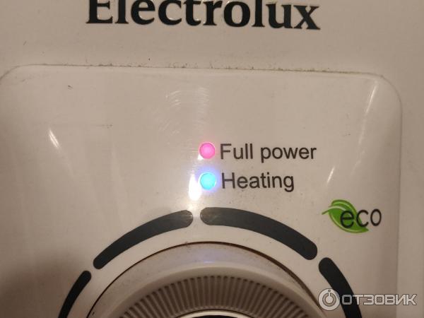 Водонагреватель накопительный Electrolux EWH 30-50 AXIOmatic Slim фото