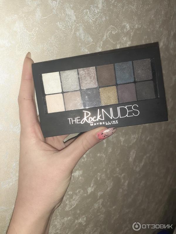 Палетка нюд арт визаж теней. Палетка maybelline new york. Арт визаж тени палетка нюд. Белая палетка. Палетка теней нюд.