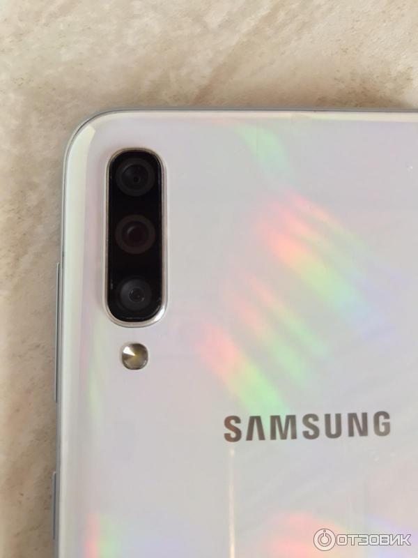 Смартфон Samsung Galaxy A50 фото