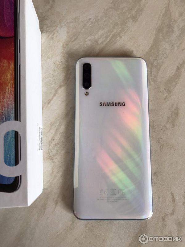 Смартфон Samsung Galaxy A50 фото