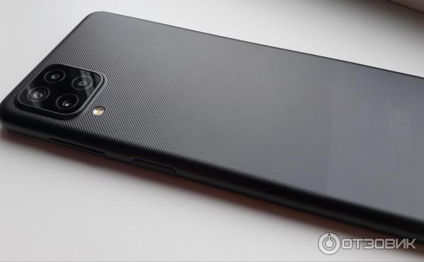 Смартфон Samsung Galaxy A12 фото