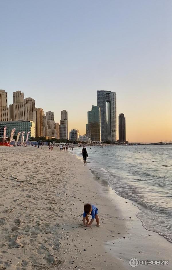 Пляж Dubai Marina beach (ОАЭ, Дубай) фото