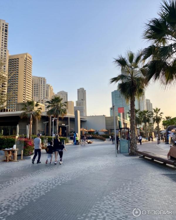 Пляж Dubai Marina beach (ОАЭ, Дубай) фото