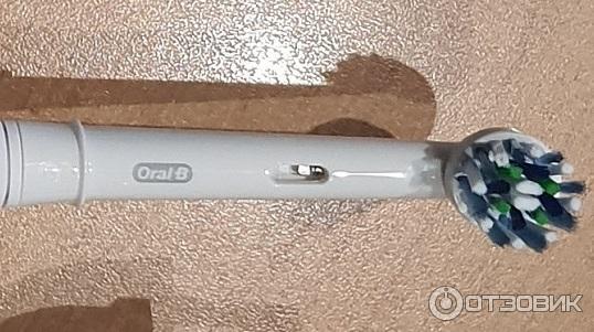 Насадка для зубной щетки Braun Oral-B CrossAction фото