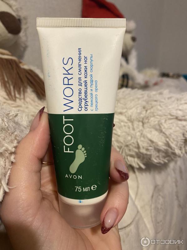 Средство для смягчения огрубевшей кожи ног Avon Footworks Healthy фото