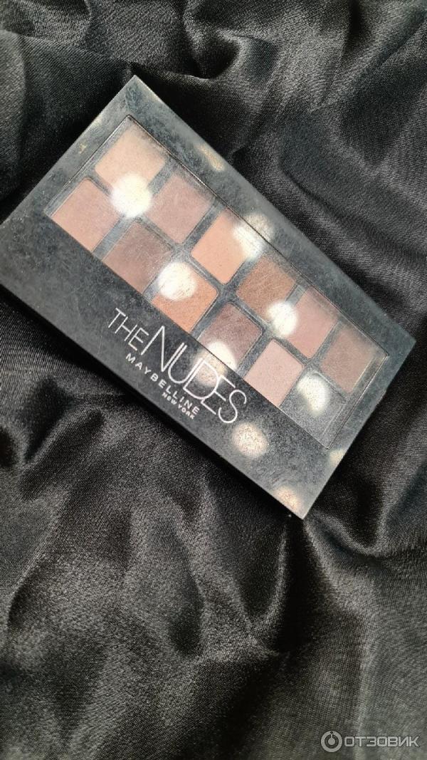 Палетка теней Maybelline The Nudes eyeshadow palette фото