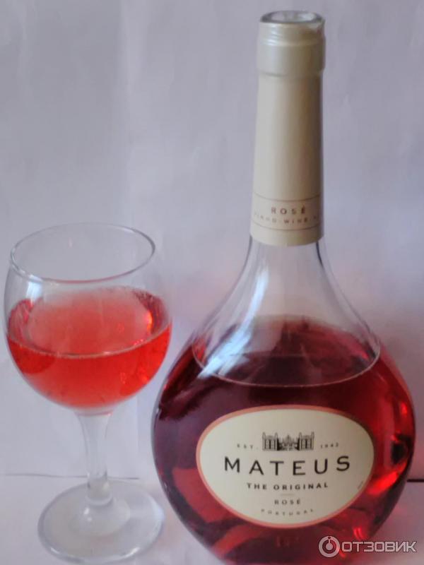 Вино полусухое Sogrape Vinhos Mateus Rose фото