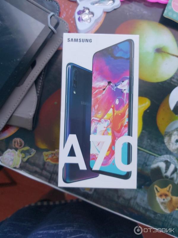 Смартфон Samsung Galaxy A70 фото