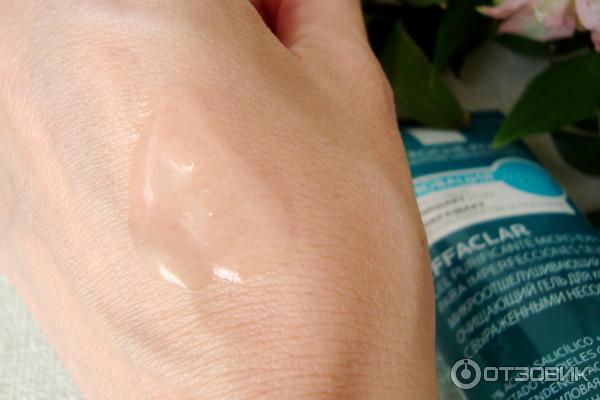 Микроотшелушивающий очищающий гель La Roche-Posay Effaclar фото