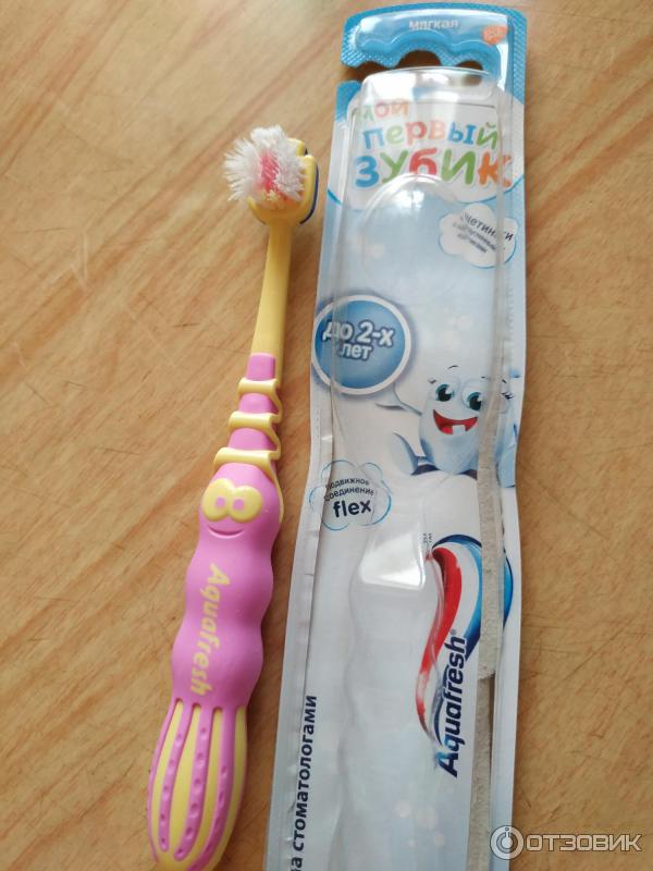 Зубная щетка Aquafresh Мой первый зубик фото