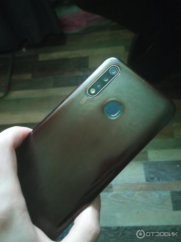 Смартфон Vivo Y19 фото