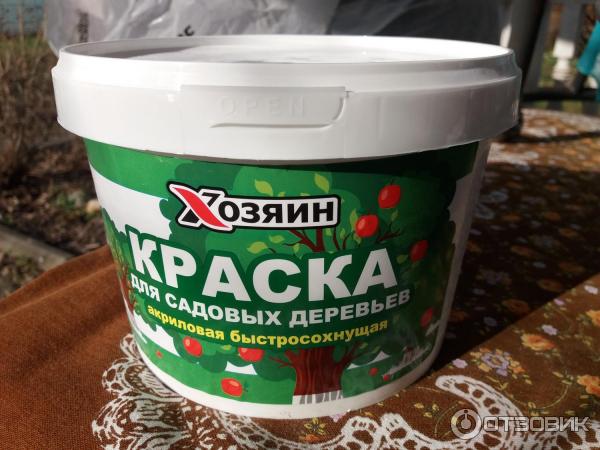 Barva na bílení zahradních stromů