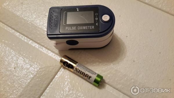 Пульсоксиметр на палец Fingertip Pulse Oximeter фото