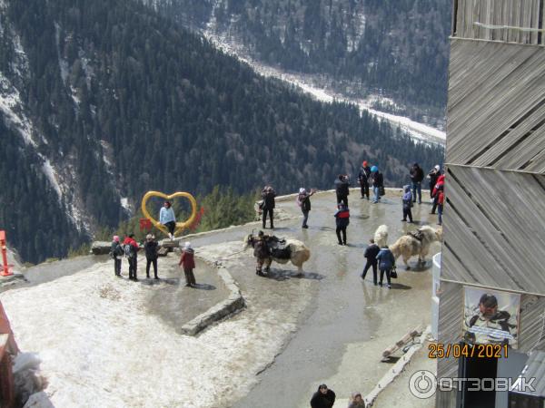 Канатная дорога в пос. Домбай (Россия, Карачаево-Черкессия) фото