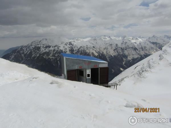 Канатная дорога в пос. Домбай (Россия, Карачаево-Черкессия) фото