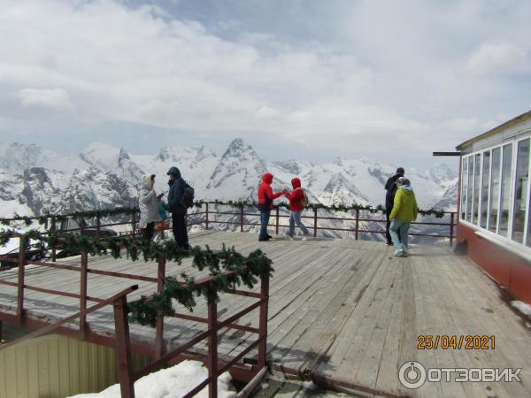 Канатная дорога в пос. Домбай (Россия, Карачаево-Черкессия) фото